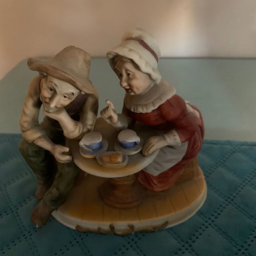 Porcelain vintage figurine decoration like new