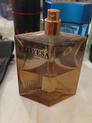 Floyesa Deluxe Vluccello perfume