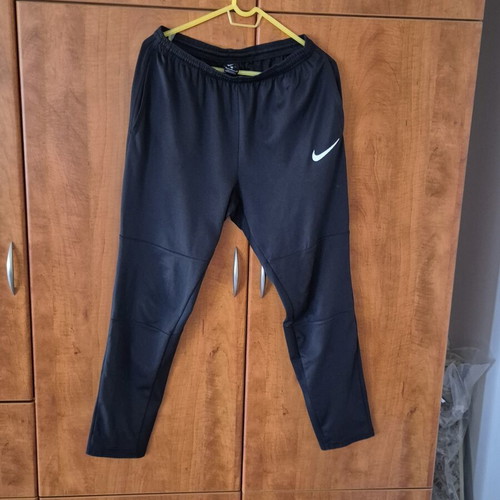 Nike sweatpants used, size M, dry fit, black