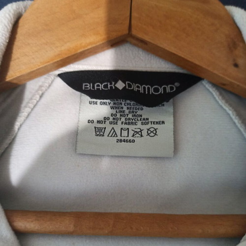 Black Diamond jacket open ecru like new