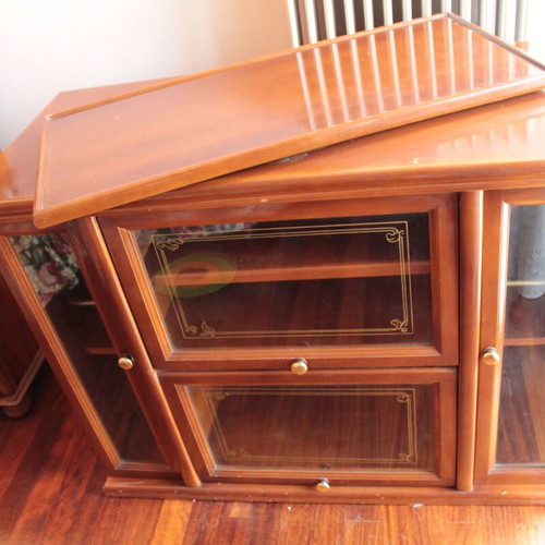 TV and Hi-Fi Cabinet used with bar