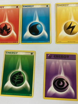 Pokémon Energy cards used, pack of 5 in good condition