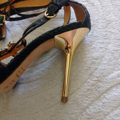 Schutz sandals size 40 leather black and gold new high heels