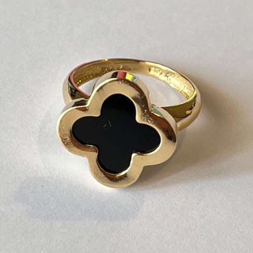 Van Cleef solid 14k yellow gold ring with onyx like new