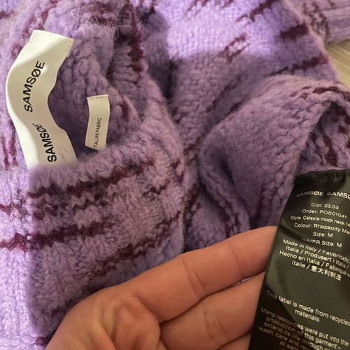 Long-sleeved jumper like new, size M, black and purple