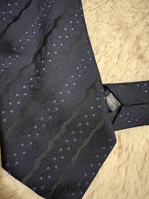 Ties like new