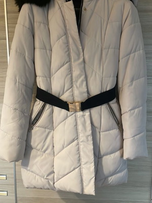 Bsb women's jacket size 40 new with fur and removable hood