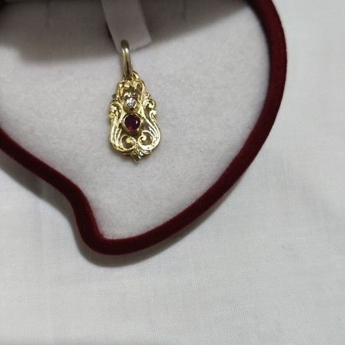 Gold pendant 18K archaic style with diamond and ruby, new