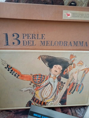 Collector's box set with 13 classic music vinyl records like new
