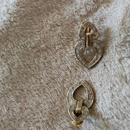 Double heart earrings like new, gold tone with rhinestones