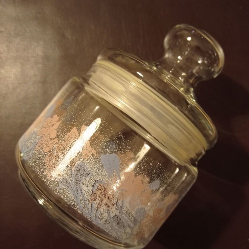 Glass kitchen jars like new, 1 small and 1 large