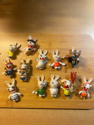 Rabbids Invasion collectible figures like new, pack of 12