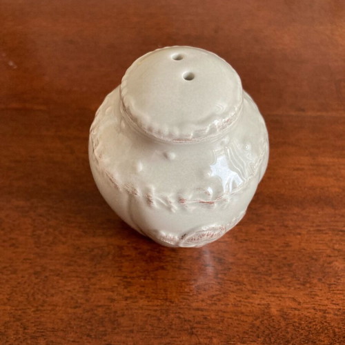 Retro ceramic salt shaker like new, beige with antique effect