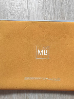 Tucano Second Skin case for MacBook Pro 13.3 orange like new