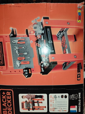 Smoby Black & Decker workbench used in excellent condition