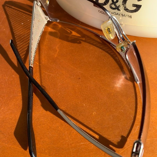 Dolce & Gabbana 2138 sunglasses like new, silver metal frame