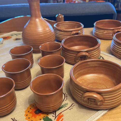 Heat-resistant ceramics like new, 6 small casseroles, 6 small glasses, 1 carafe