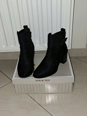 Voi&Noi castor boots No.38 like new, black
