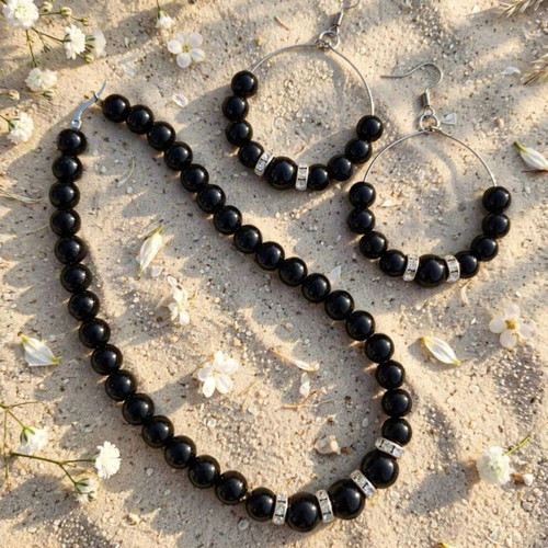 Handmade black jewellery set
