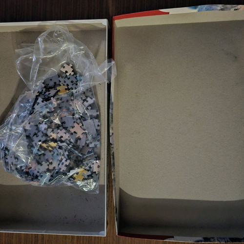 Puzzle with horses running in the sea 500 pieces used