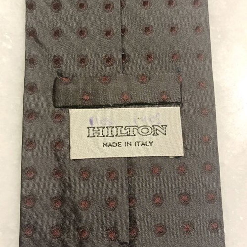 Hilton Italian silk tie like new, brown and red