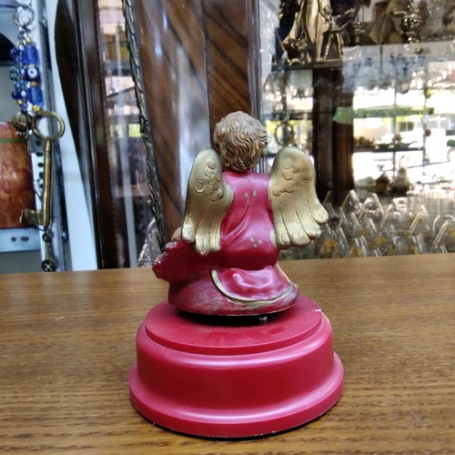 Musical figurine like new with Nativity theme
