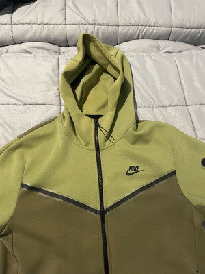 tech fleece jacket