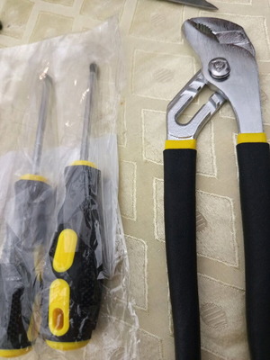 Tools screwdrivers and gas pliers new, set of 3 pieces
