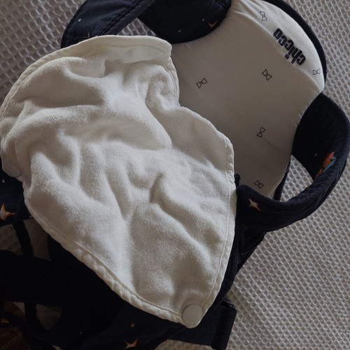 Chicco Baby Carrier like new, ergonomic and comfortable