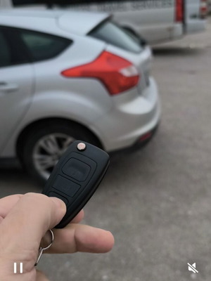 Emerald αυτόματα αμορτισέρ πορτμπαγκάζ για Ford Focus 2011-2017 MK3 & 3.5