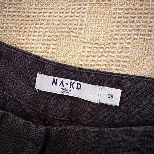 NA-KD linen shorts size 36, black