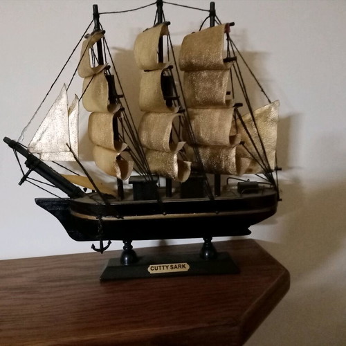Wooden decorative boats like new, set of 3 pieces