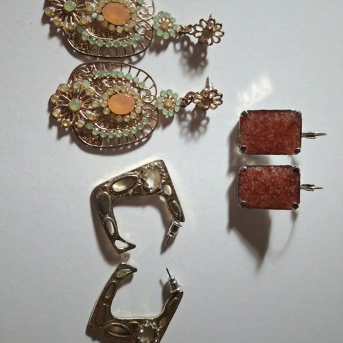 Earrings set like new, multicolored
