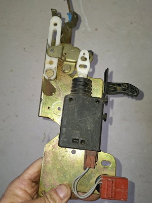 Peugeot Partner 99-05mod κλειδαριά πίσω πόρτας μεταχειρισμένη