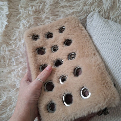 Fur shoulder bag like new, beige and pink