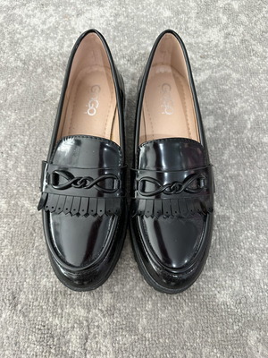 Loafers patent leather like new, size 37, black