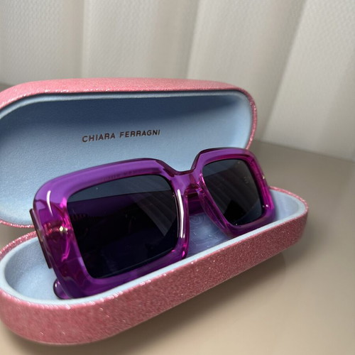 Chiara Ferragni women's sunglasses like new, pink