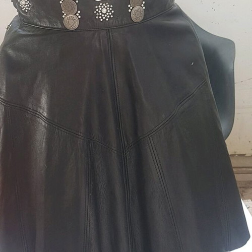 Skirt collectible used handmade leather with metal details