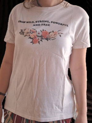 Bershka light pink t-shirt with graphic, used