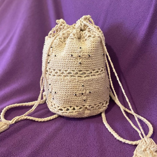 Knitted white backpack like new, pouch with details