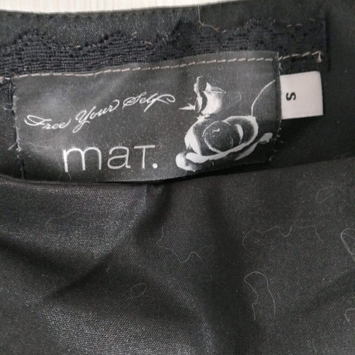 Mat black skirt used with special hem, waist 50, size XL