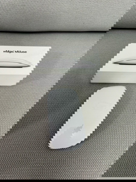 Apple Magic Mouse lightning