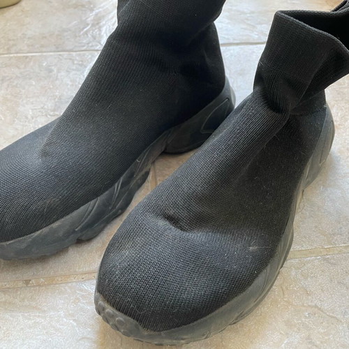 Sock shoes size 39 black like new