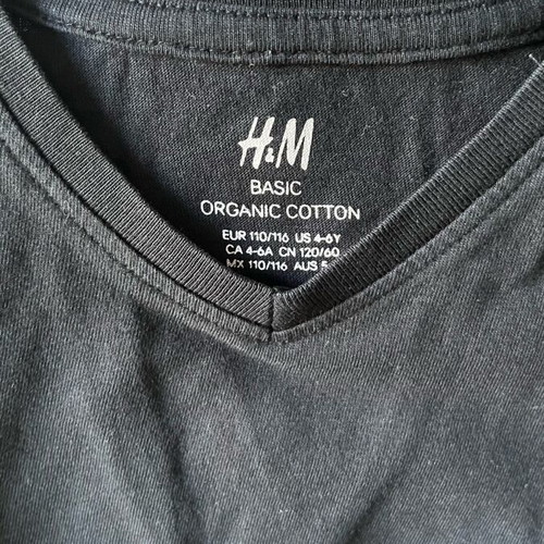 H&M short-sleeve shirts used for 4-6 years, black-blue-gray
