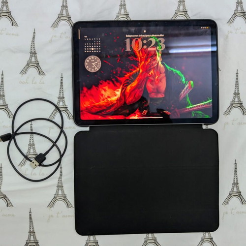 Ipad Air M2 2024 Wifi + E-sim in very good condition