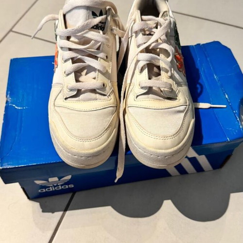 Adidas αθλητικά παπούτσια μεταχειρισμένα, μέγεθος 38, άσπρα
