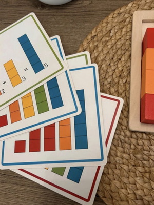 Montessori counting cube board