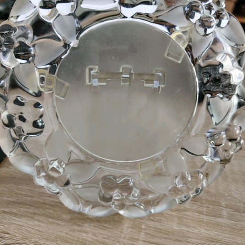 Crystal frame used, 15 cm diameter