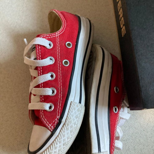 Converse All Star kids shoes like new, size 28, red