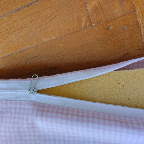 Baby crib bumper like new with washable cover